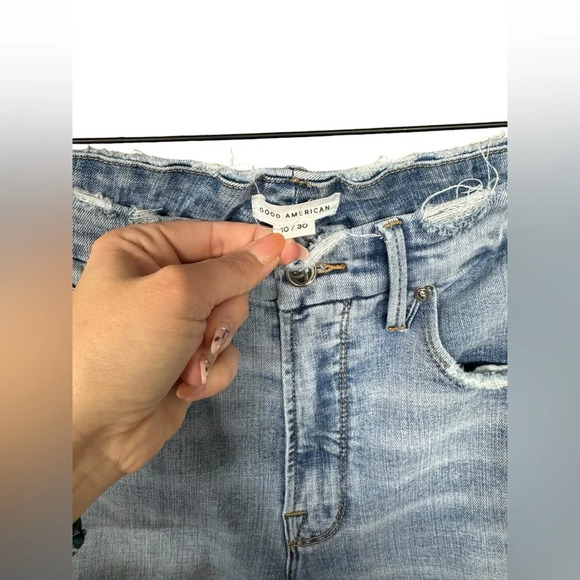 Good American Good Legs Destroyed Hem Jeans - Picture 5 of 6